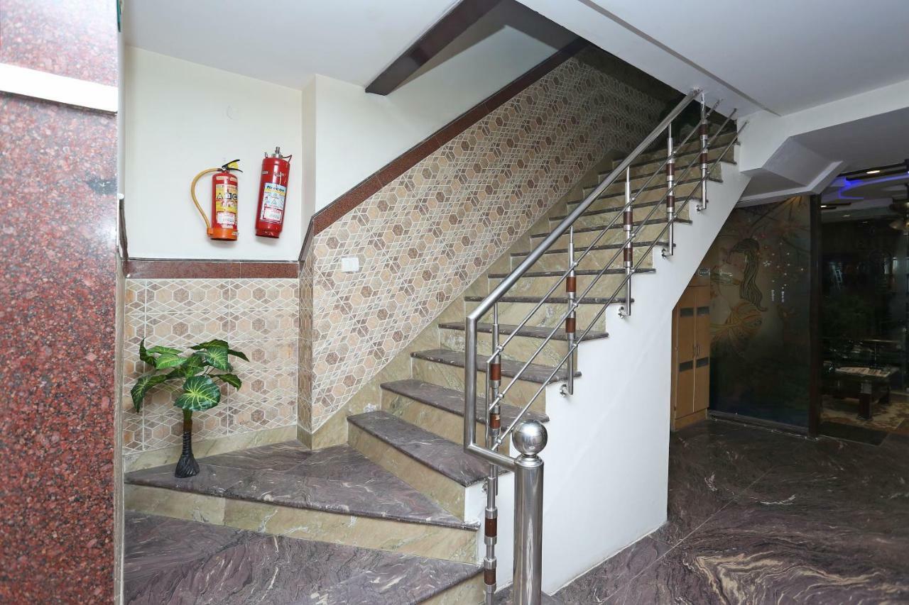 Oyo 30698 Hari Om Guest House Jadabpur Экстерьер фото